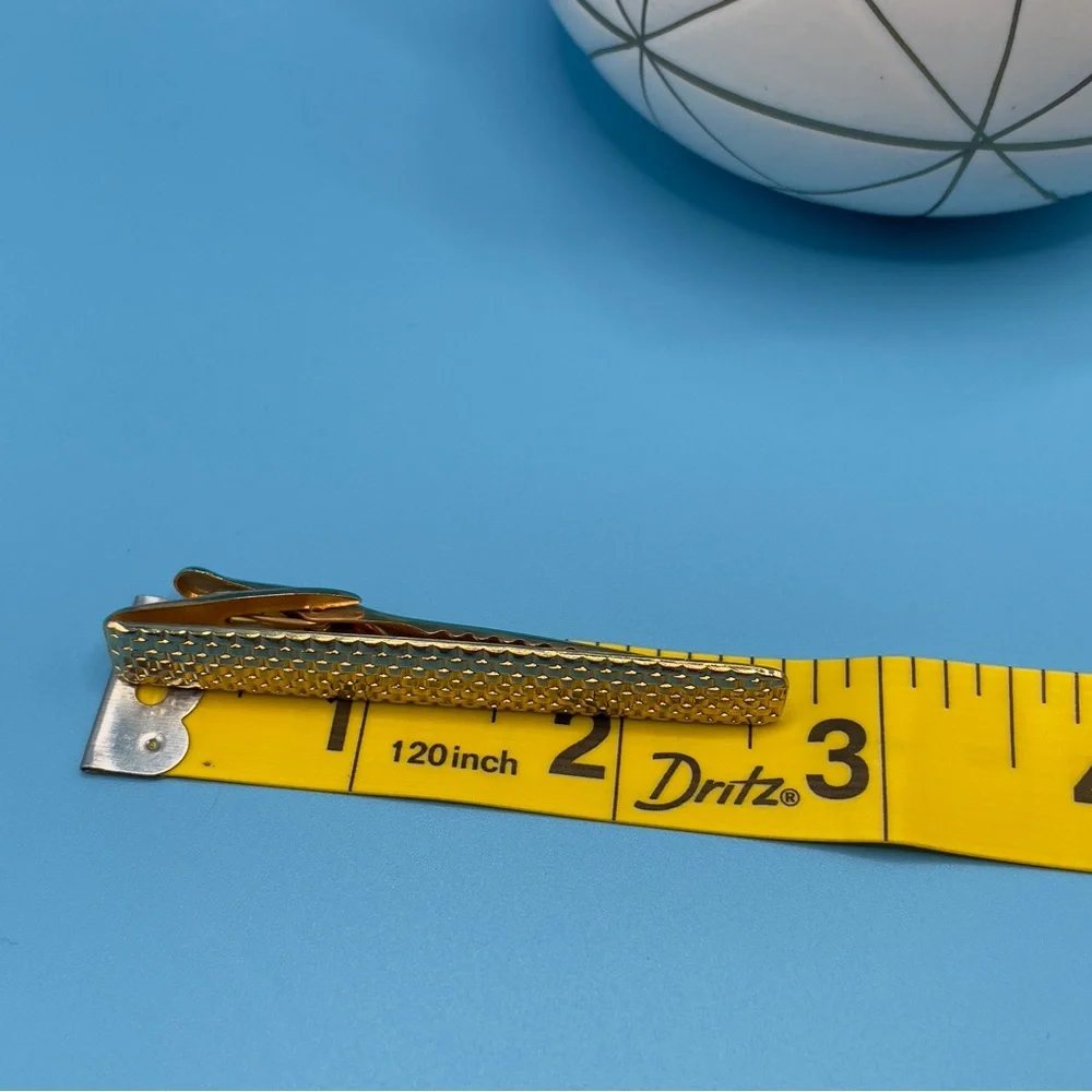 Vintage Hickok U.S.A. gold-tone basketweave tie clip in excellent condition✨ - Picture 9 of 11